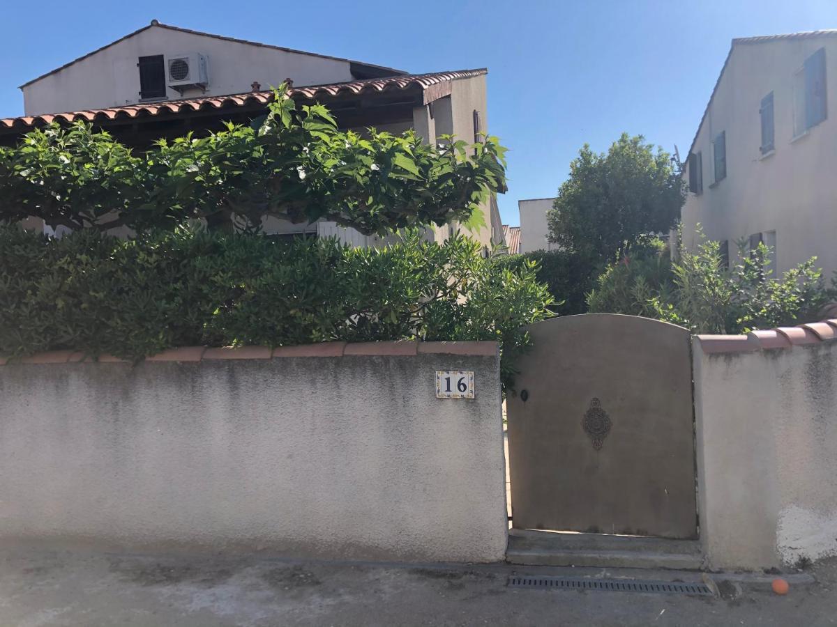 Residence Des Launes แซ็งต์-มารี-เดอ-ลา-แมร์ ภายนอก รูปภาพ